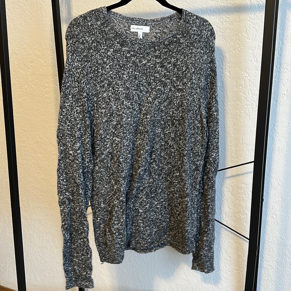 Men’s medium gray Calibrate sweater